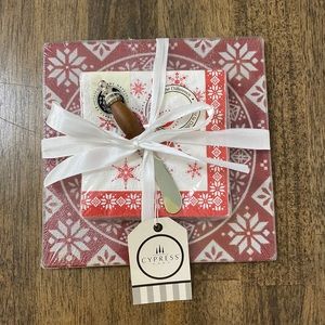 NWT Cheese plate, knife and napkins